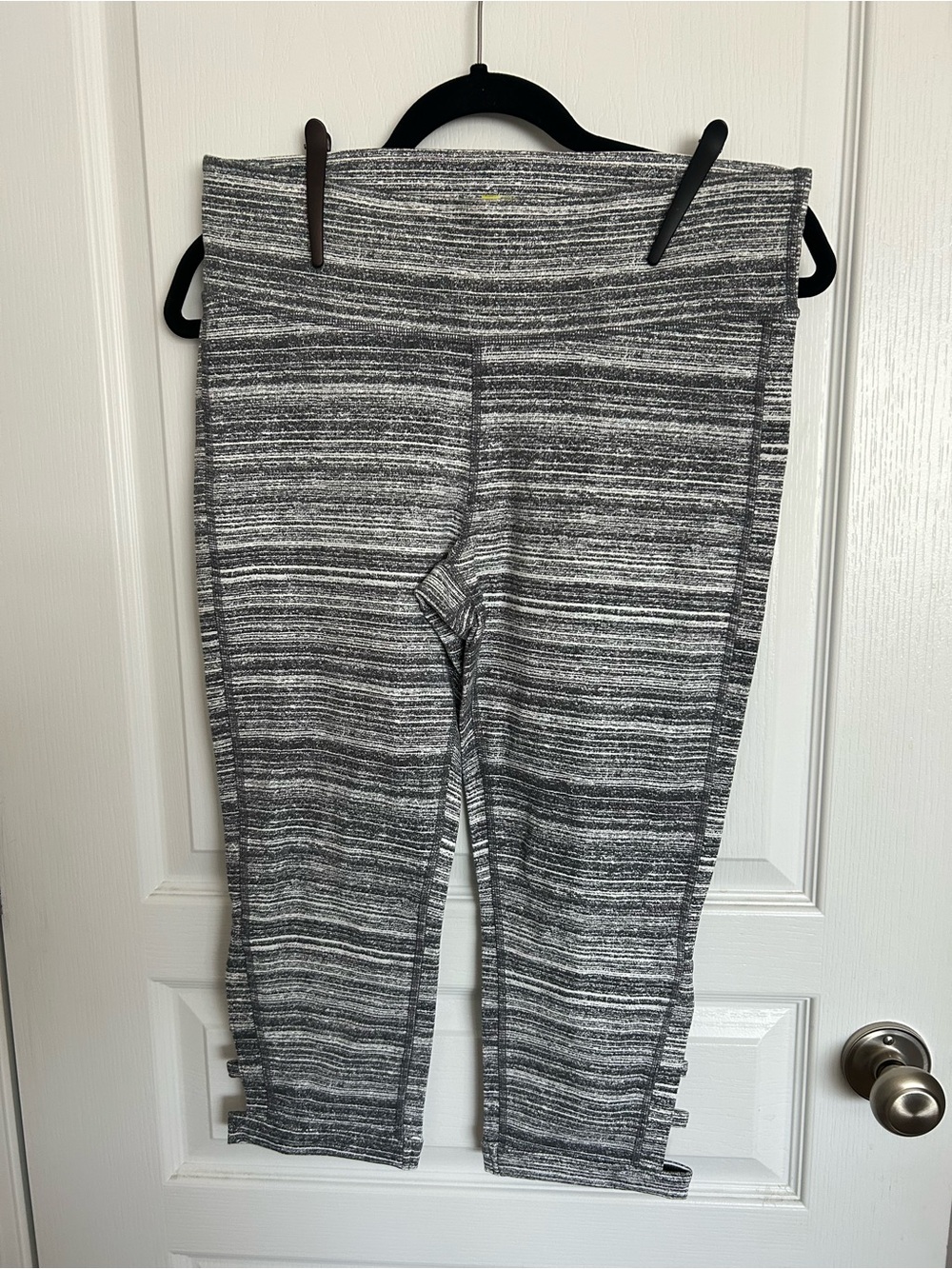 Xersion Black and White Space-Dyed Leggings